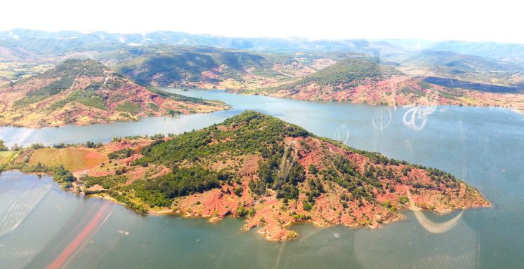 Lac du Salagou- Vue du ciel en Hélicoptère
